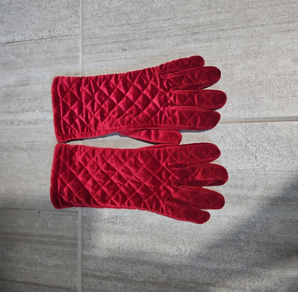 3M Thinsulate Quilted Velvet Gloves - Red